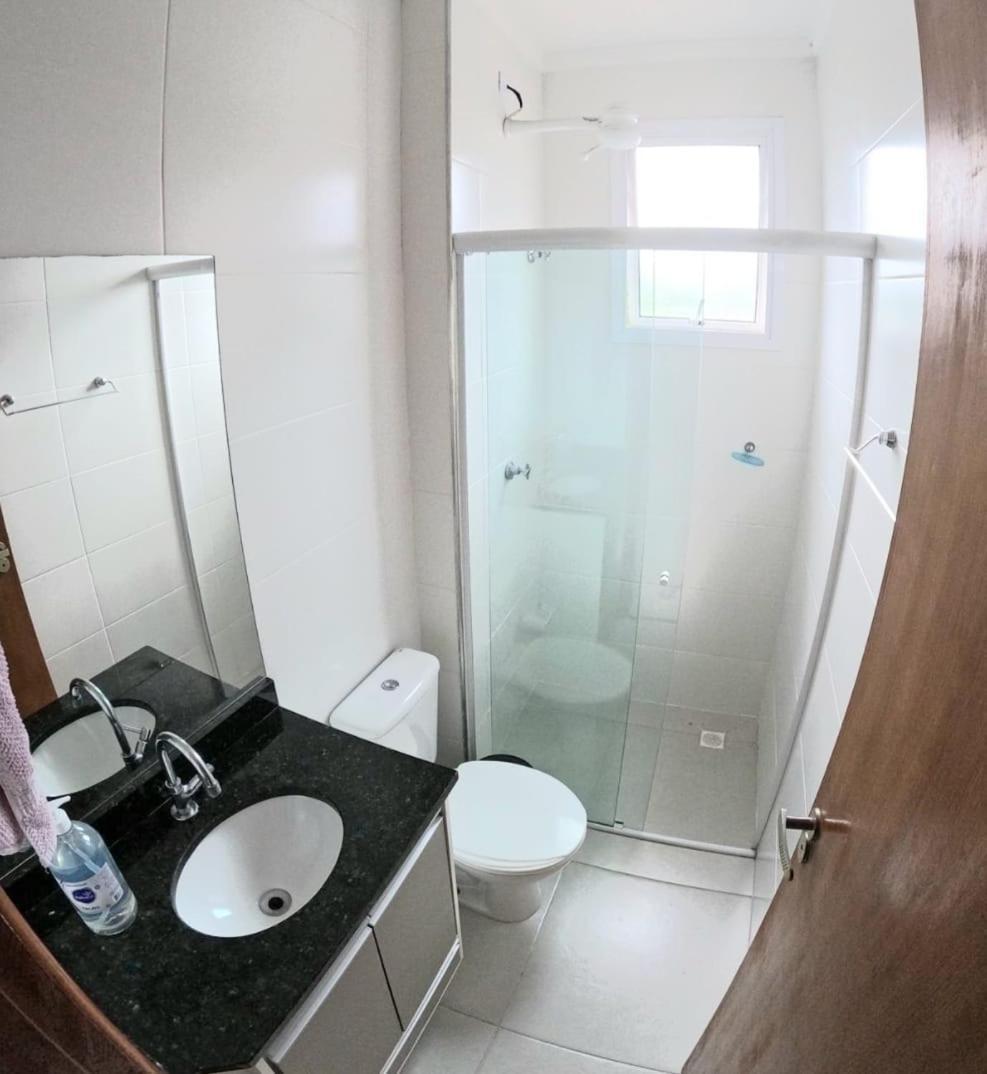Apartamento Apto Centro I Piscina, Ar Cond, Wi-fi Ubatuba